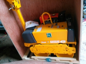Máy đầm bàn Mikasa MVH-120