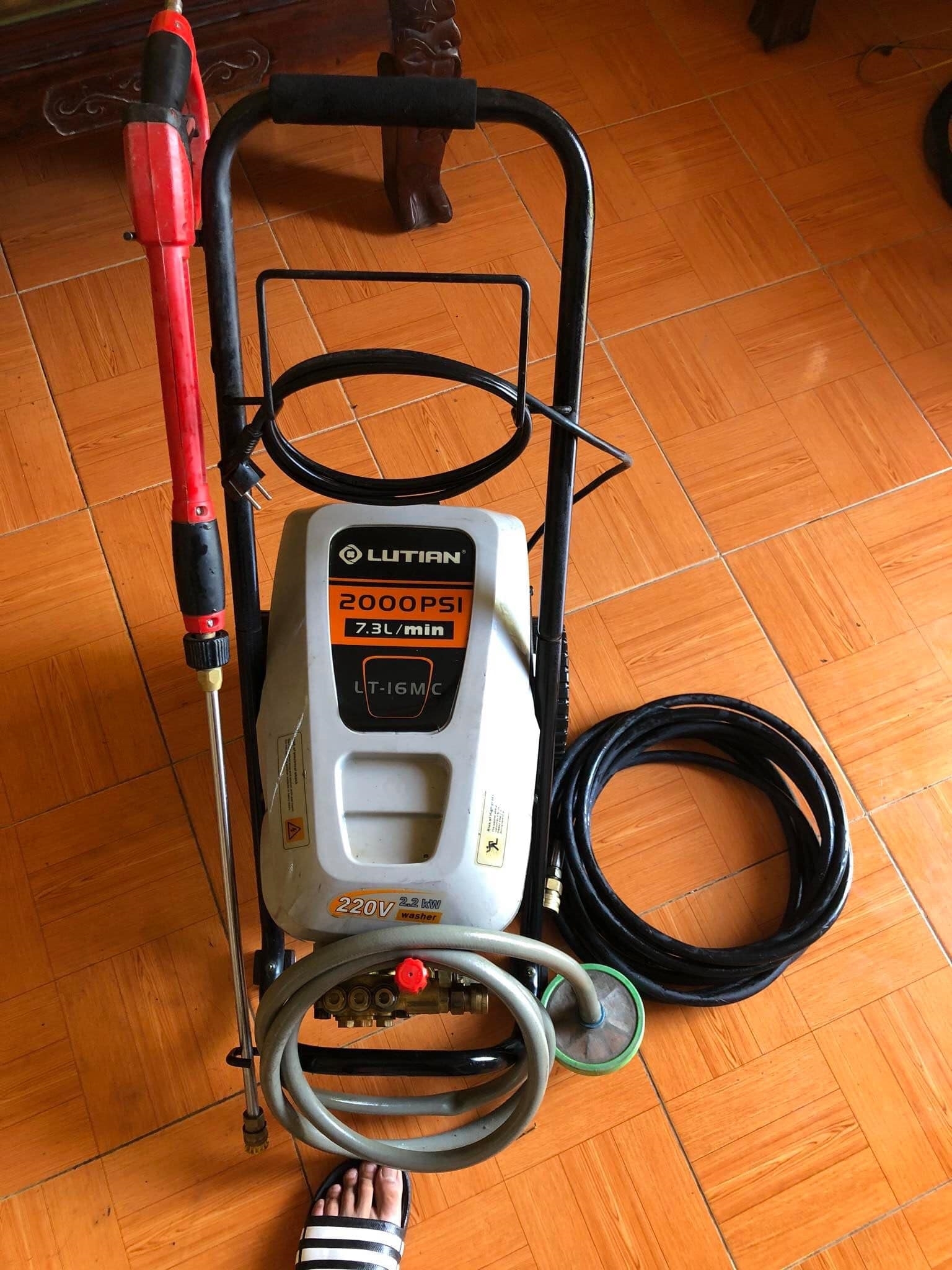 Máy phun rửa cao áp LUTIAN LT-16MC 2.2Kw
