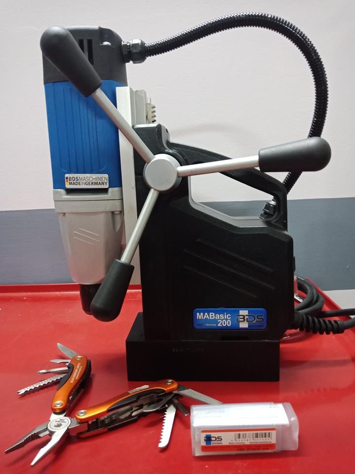 Máy khoan từ + Tạo Ren MAB825