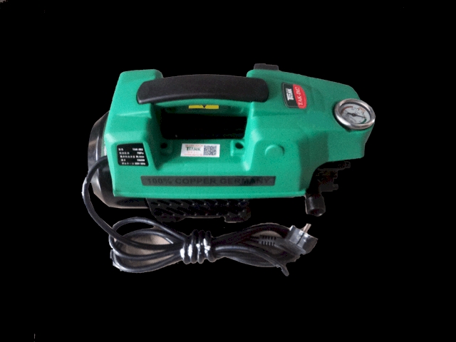 MÁY RỬA XE TUPA TANK TAK-IM2