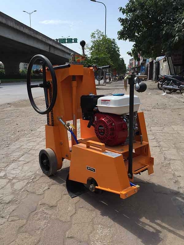 Máy cắt đường bê tông KB20 lắp động cơ Honda GX390