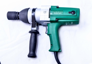 Máy mở siết bulong ốc điện TAK–32p