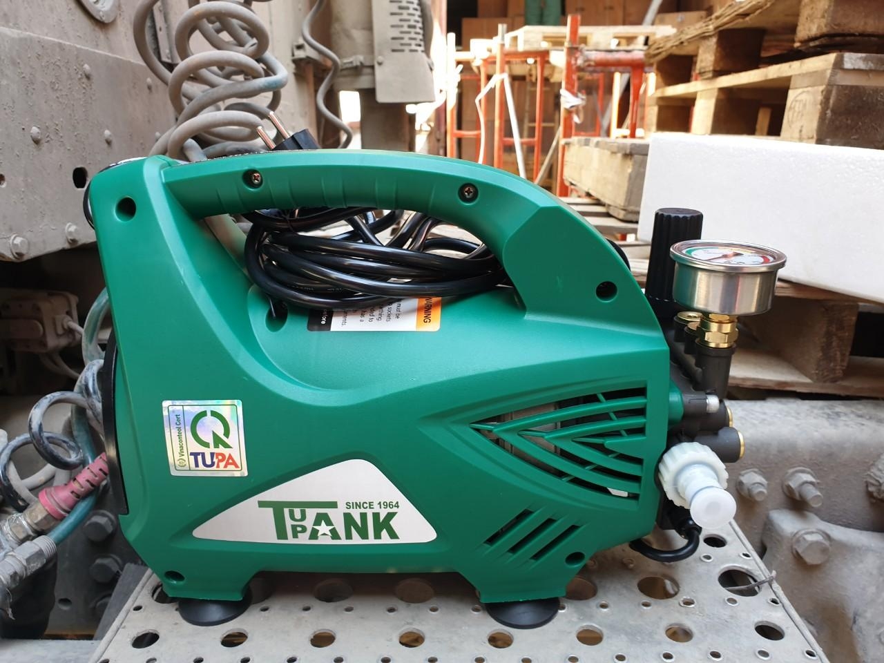MÁY RỬA XE TUPA TANK TAK-IM3
