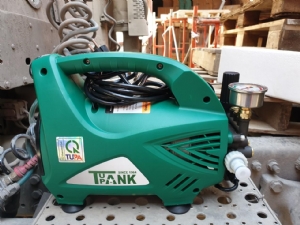 MÁY RỬA XE TUPA TANK TAK-IM3